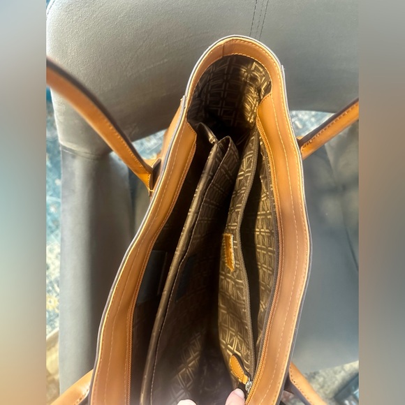 Lodis leather laptop tote - Picture 6 of 7